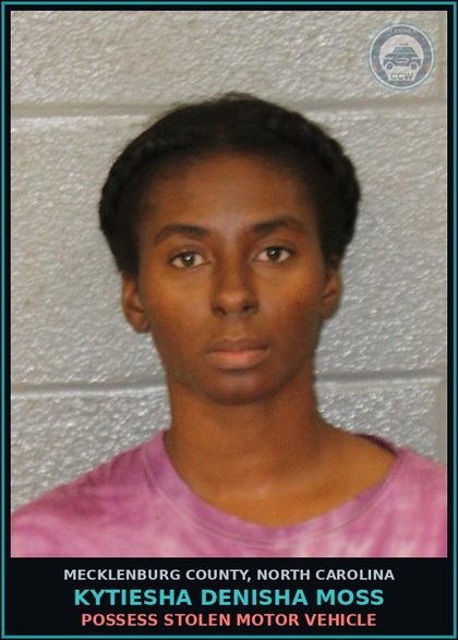 CCW arrest card for KYTIESHA DENISHA MOSS in Mecklenburg County: POSSESS STOLEN MOTOR VEHICLE