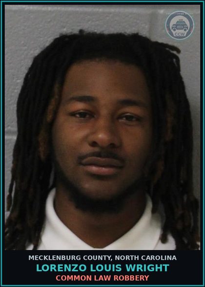 CCW arrest card for LORENZO LOUIS WRIGHT in Mecklenburg County: COMMON LAW ROBBERY