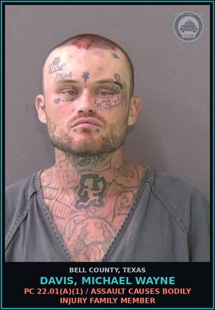 CCW arrest card for DAVIS, MICHAEL WAYNE in Bell County: / BLUE WARRANT