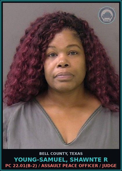 CCW arrest card for YOUNG-SAMUEL, SHAWNTE R in Bell County: PC 22.01(b-2) / ASSAULT PEACE OFFICER / JUDGE
