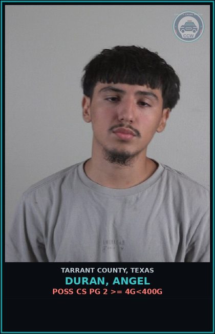 CCW arrest card for Duran, Angel in Tarrant County: POSS CS PG 2 >= 4G<400G