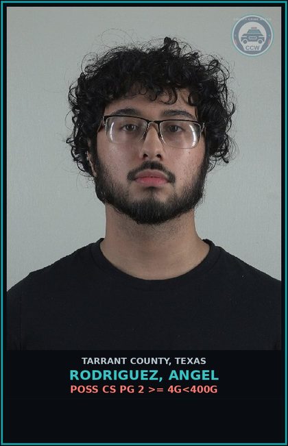 CCW arrest card for Rodriguez, Angel in Tarrant County: EVADING ARREST DETENTION