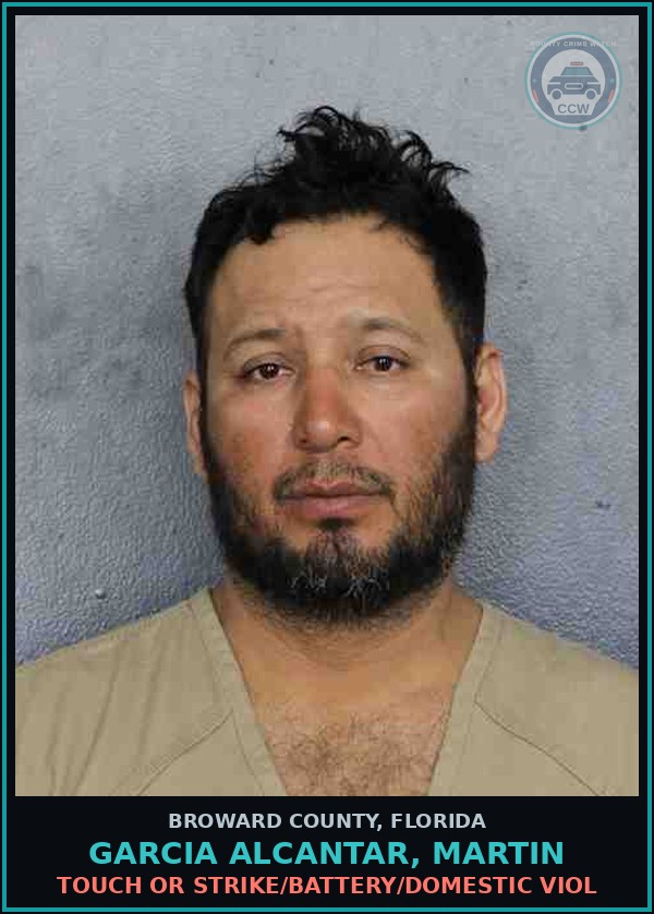 Booking mugshot of GARCIA ALCANTAR, MARTIN in Broward County