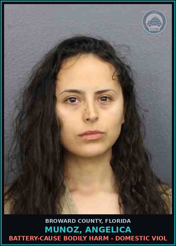 Booking mugshot of MUNOZ, ANGELICA in Broward County