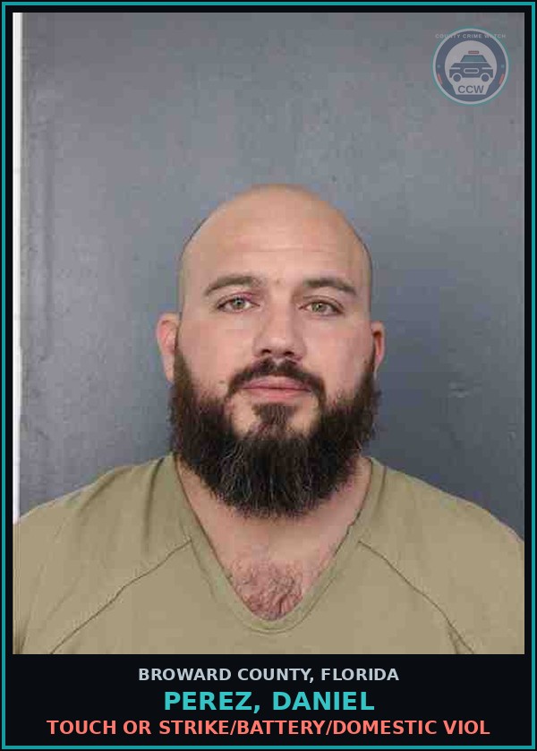 Booking mugshot of PEREZ, DANIEL in Broward County