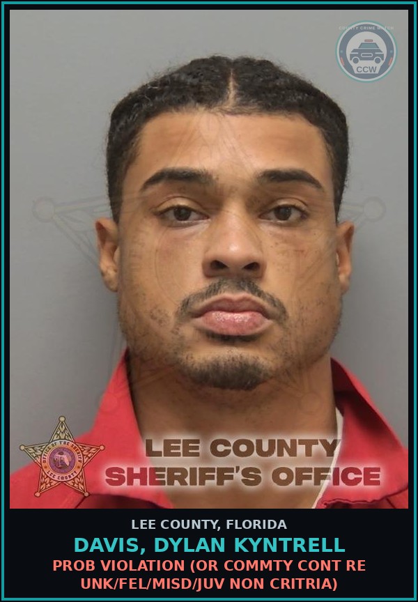 Booking mugshot of DAVIS, DYLAN KYNTRELL in Lee County