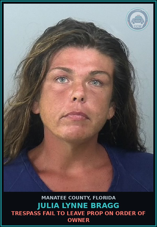 Booking mugshot of JULIA LYNNE BRAGG in Manatee County