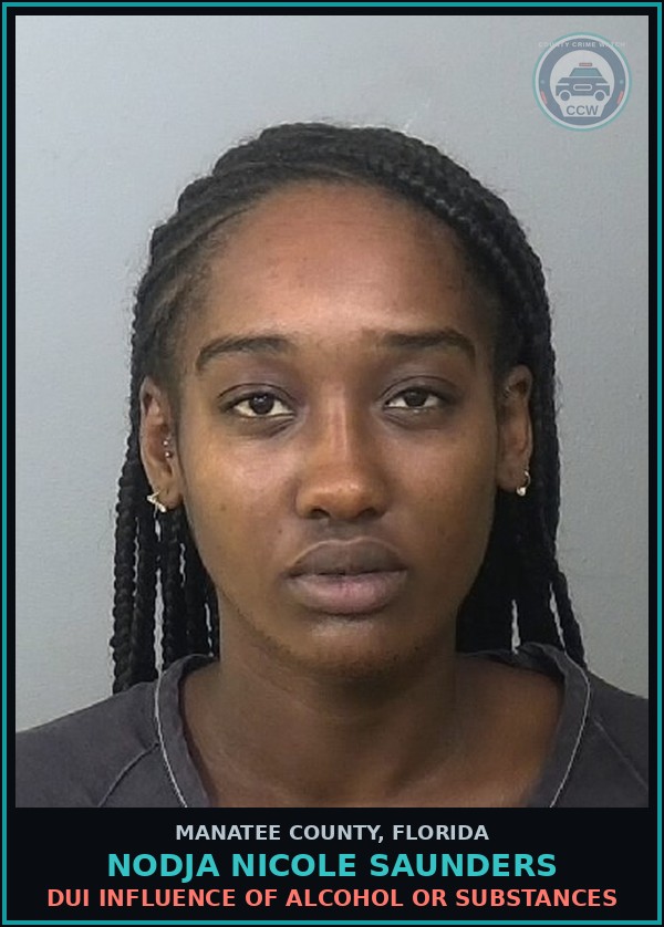 Booking mugshot of NODJA NICOLE SAUNDERS in Manatee County