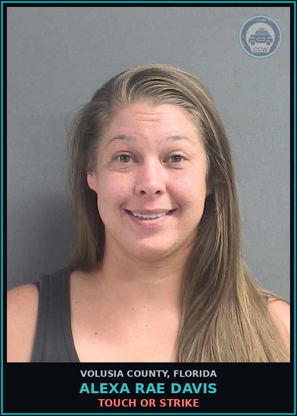 Booking mugshot of ALEXA RAE DAVIS in Volusia County