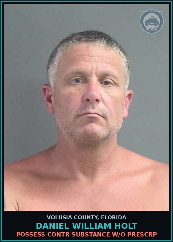 Booking mugshot of DANIEL WILLIAM HOLT in Volusia County