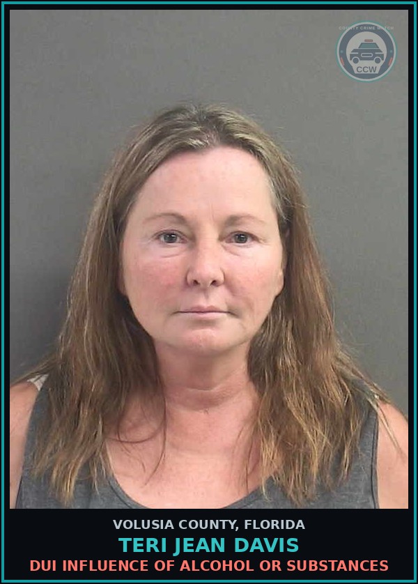 Booking mugshot of TERI JEAN DAVIS in Volusia County