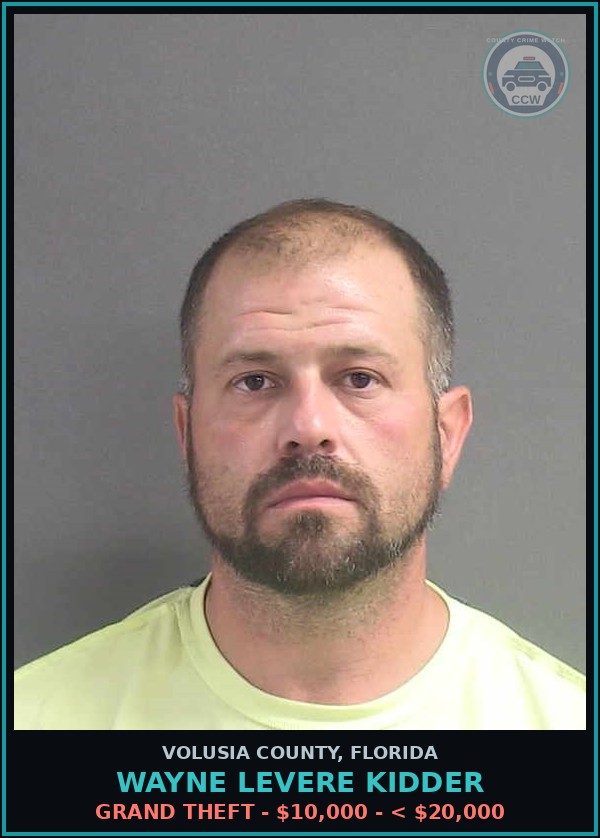 Booking mugshot of WAYNE LEVERE KIDDER in Volusia County