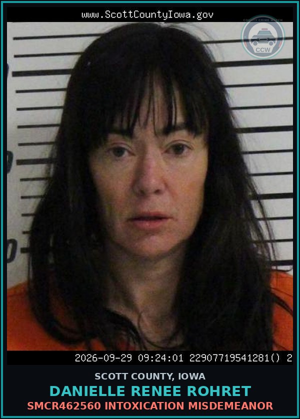 Booking mugshot of Danielle Renee Rohret in Scott County