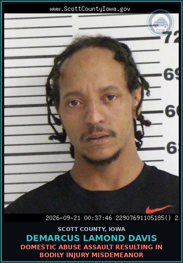 Booking mugshot of Demarcus Lamond Davis in Scott County