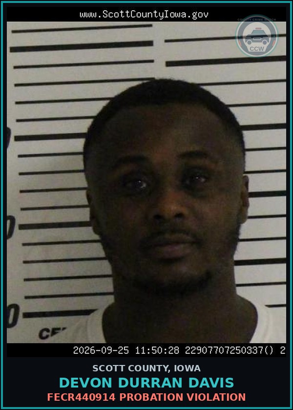 Booking mugshot of Devon Durran Davis in Scott County