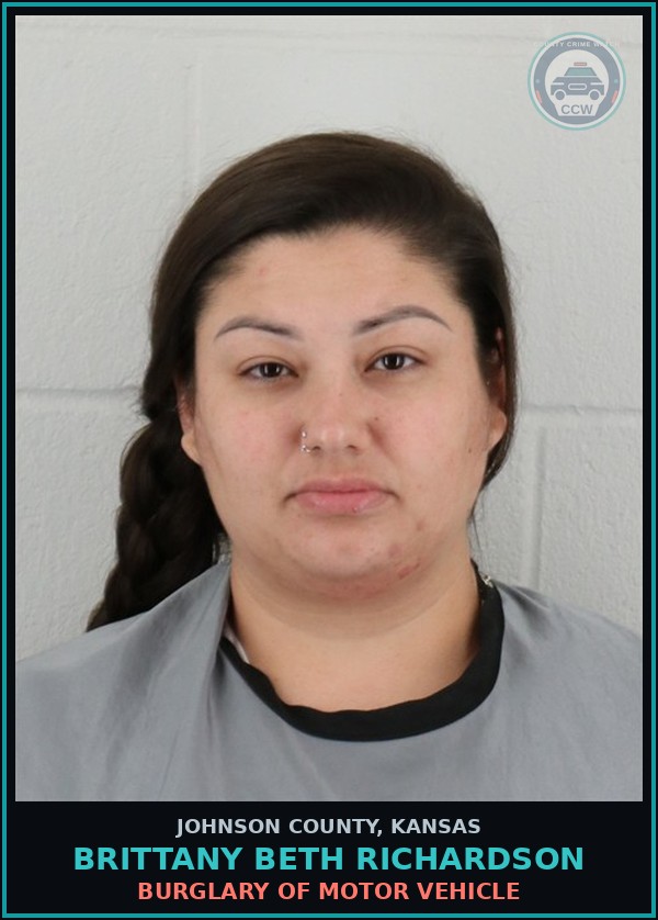 Booking mugshot of BRITTANY BETH RICHARDSON in Johnson County