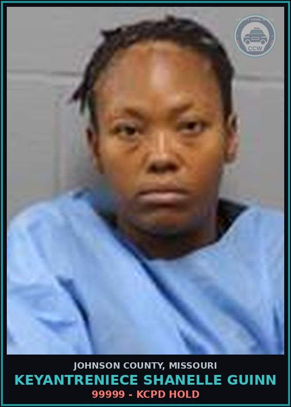 Booking mugshot of Keyantreniece Shanelle Guinn in Johnson County