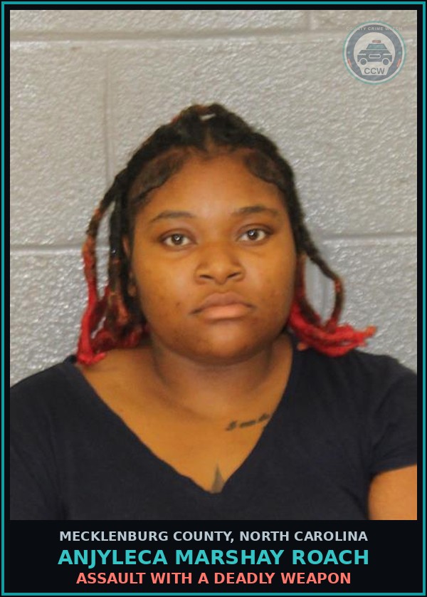 Booking mugshot of ANJYLECA MARSHAY ROACH in Mecklenburg County