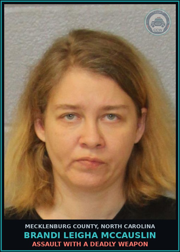 Booking mugshot of BRANDI LEIGHA MCCAUSLIN in Mecklenburg County