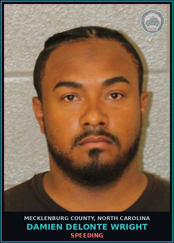 Booking mugshot of DAMIEN DELONTE WRIGHT in Mecklenburg County