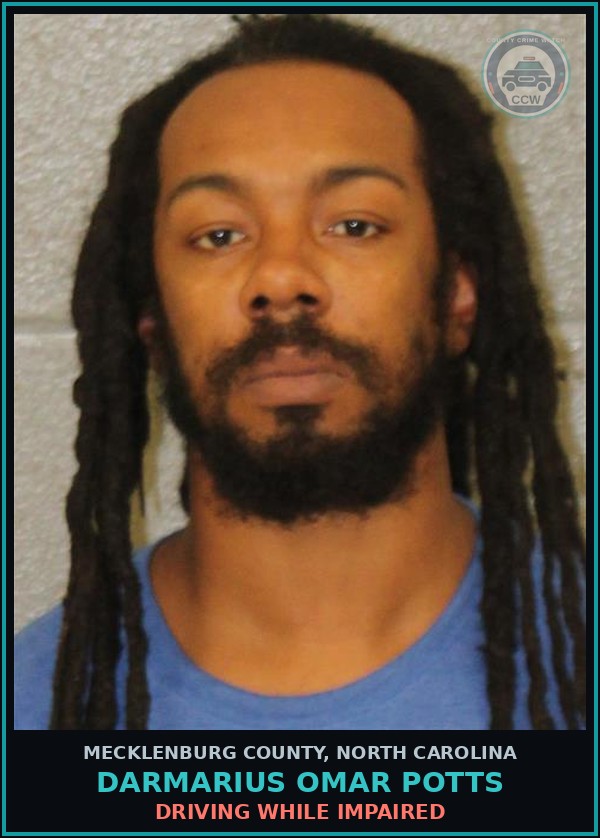 Booking mugshot of DARMARIUS OMAR POTTS in Mecklenburg County