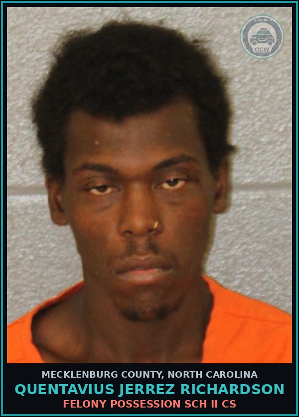Booking mugshot of QUENTAVIUS JERREZ RICHARDSON in Mecklenburg County