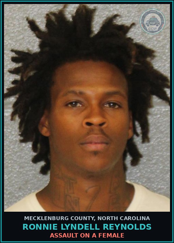 Booking mugshot of RONNIE LYNDELL REYNOLDS in Mecklenburg County