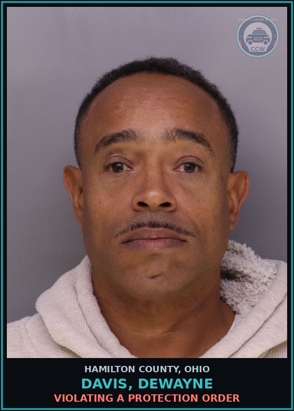 Booking mugshot of Davis, Dewayne in Hamilton County