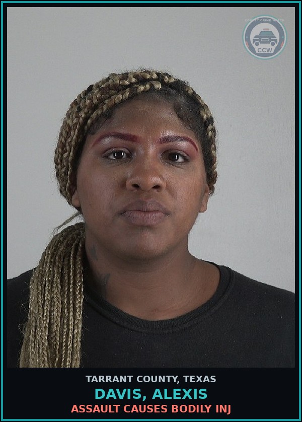 Booking mugshot of Davis, Alexis in Tarrant County