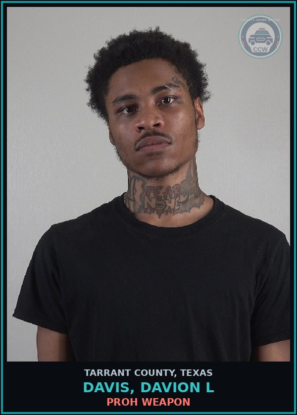 Booking mugshot of Davis, Davion L in Tarrant County
