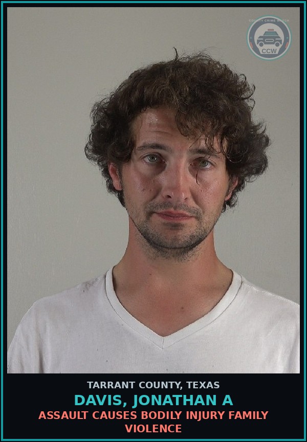 Booking mugshot of Davis, Jonathan A in Tarrant County