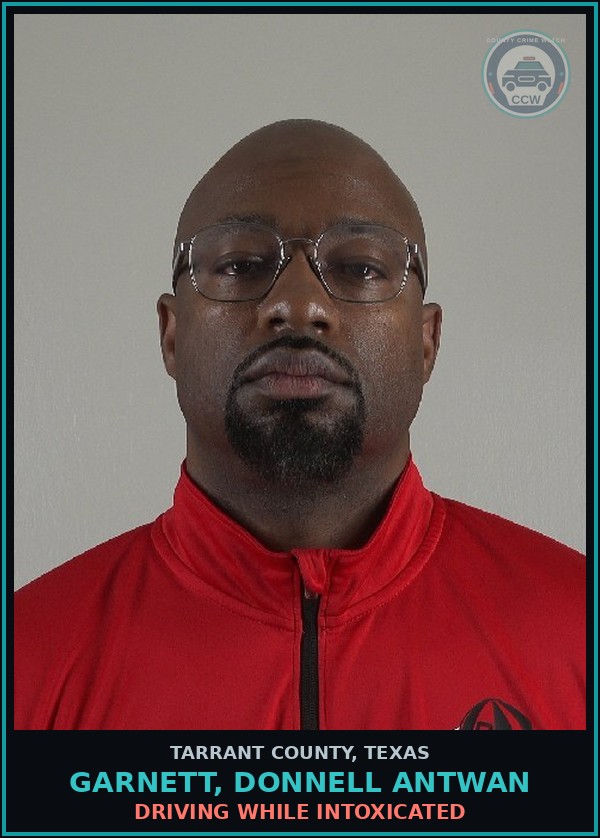 Booking mugshot of Garnett, Donnell Antwan in Tarrant County