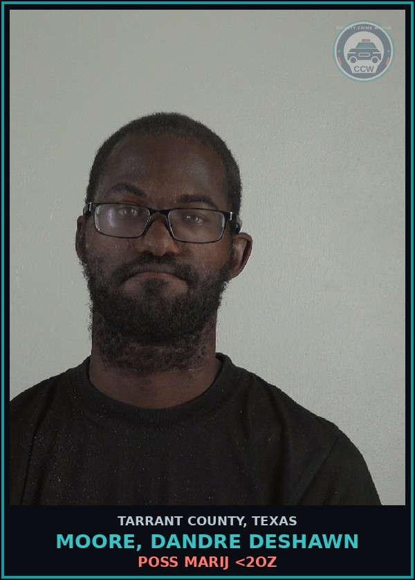 Booking mugshot of Moore, Dandre Deshawn in Tarrant County